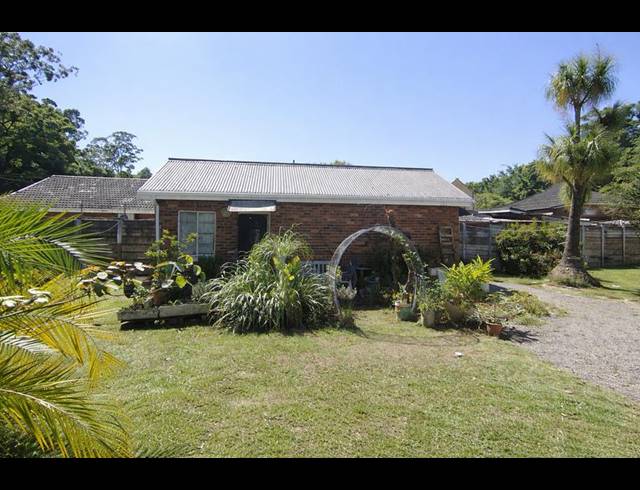 6 BEDROOM HOUSE FOR SALE IN PRESTBURY